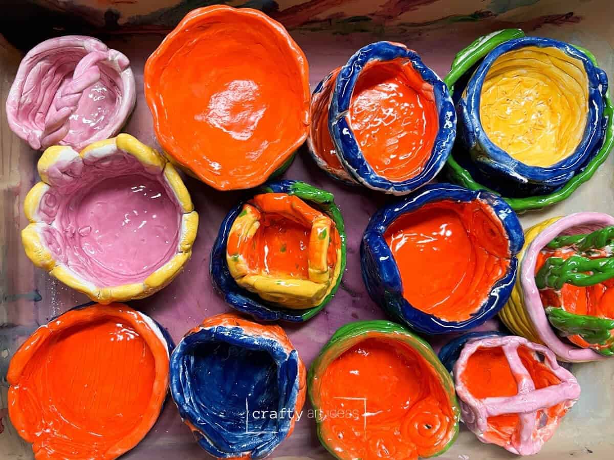 9 Tips for Using Clay Glazes With Kids - Crafty Art Ideas