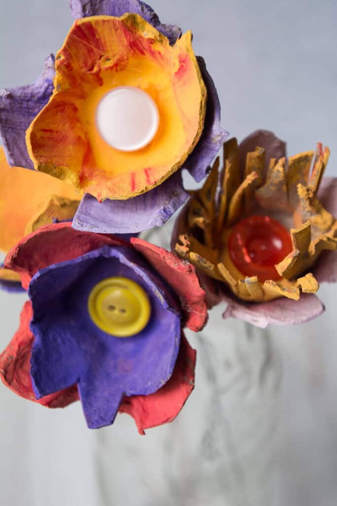 25+ Pretty Flower Art Project & Craft Ideas For Kids - Crafty Art Ideas