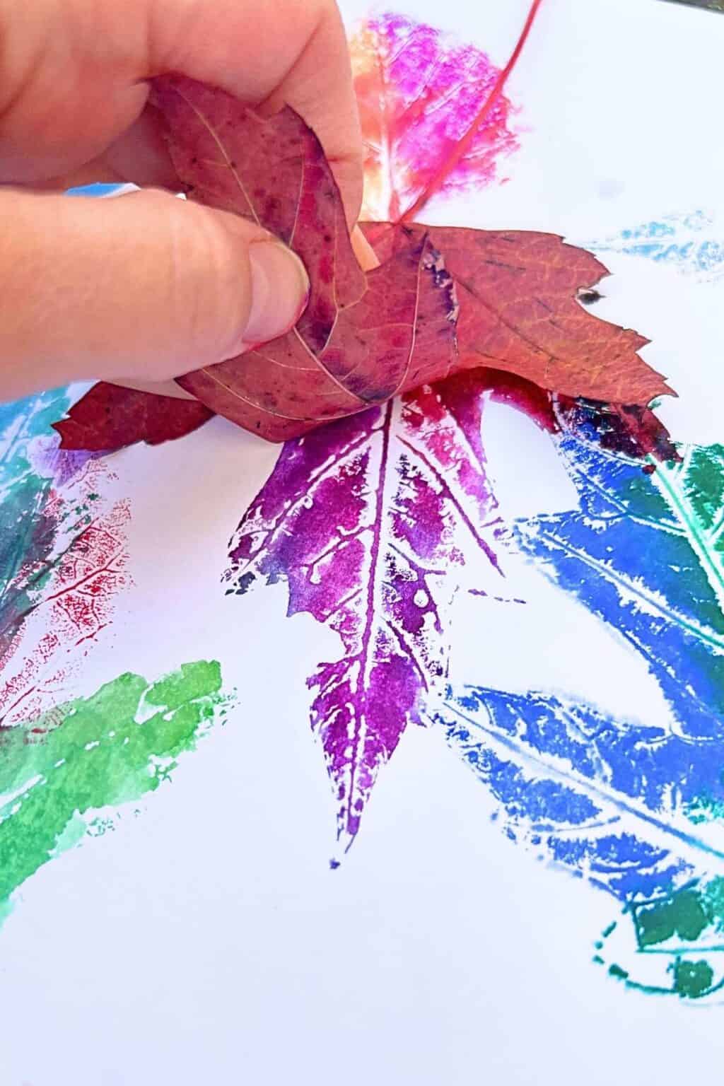 Creative Easy Leaf Printing With Washable Markers Crafty Art Ideas Creative Easy Leaf Printing With Washable Markers Crafty Art Ideas